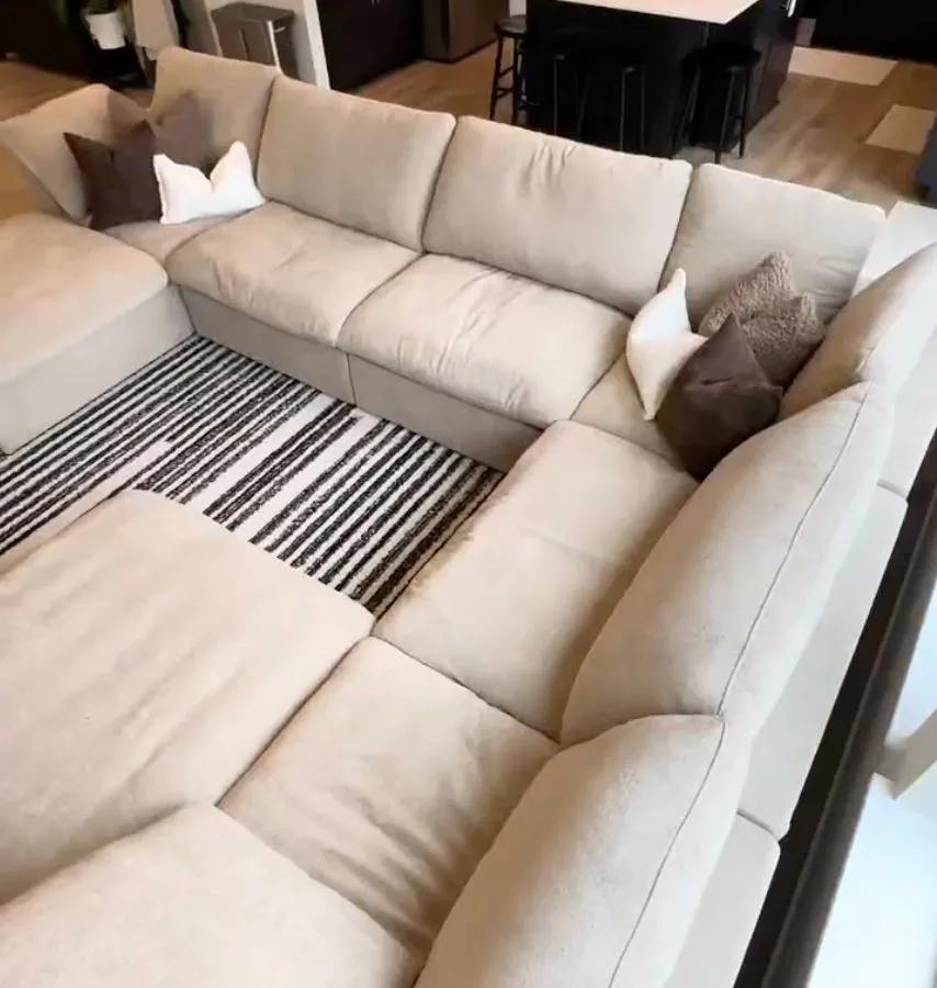 Amy P. customer sofa review